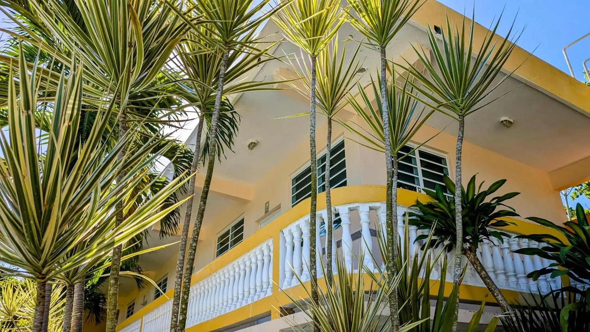 Yukayeke Playa Resort San Juan