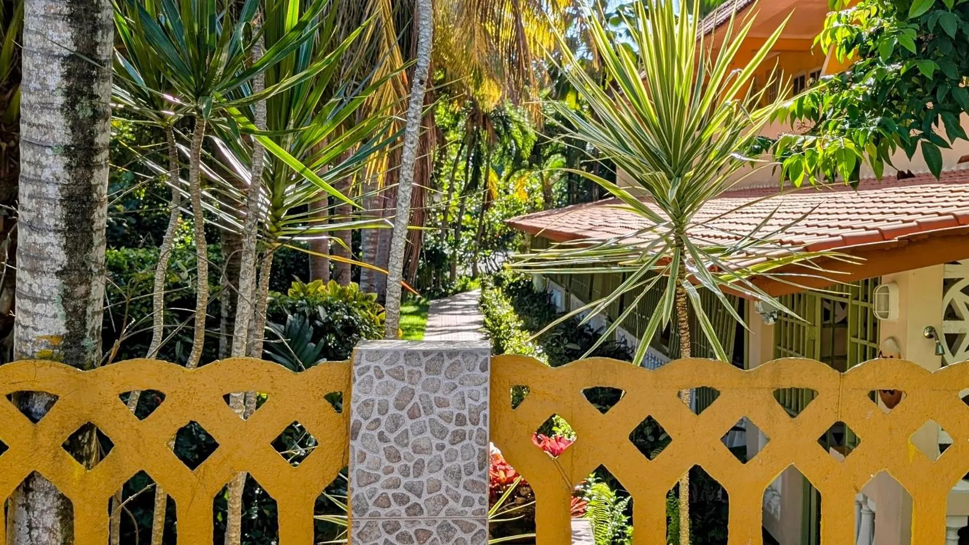 Yukayeke Playa Resort San Juan